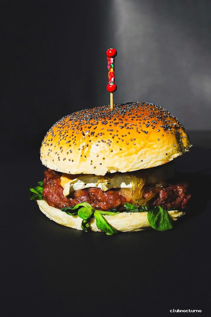 Bar DECACHÉ TABLERO