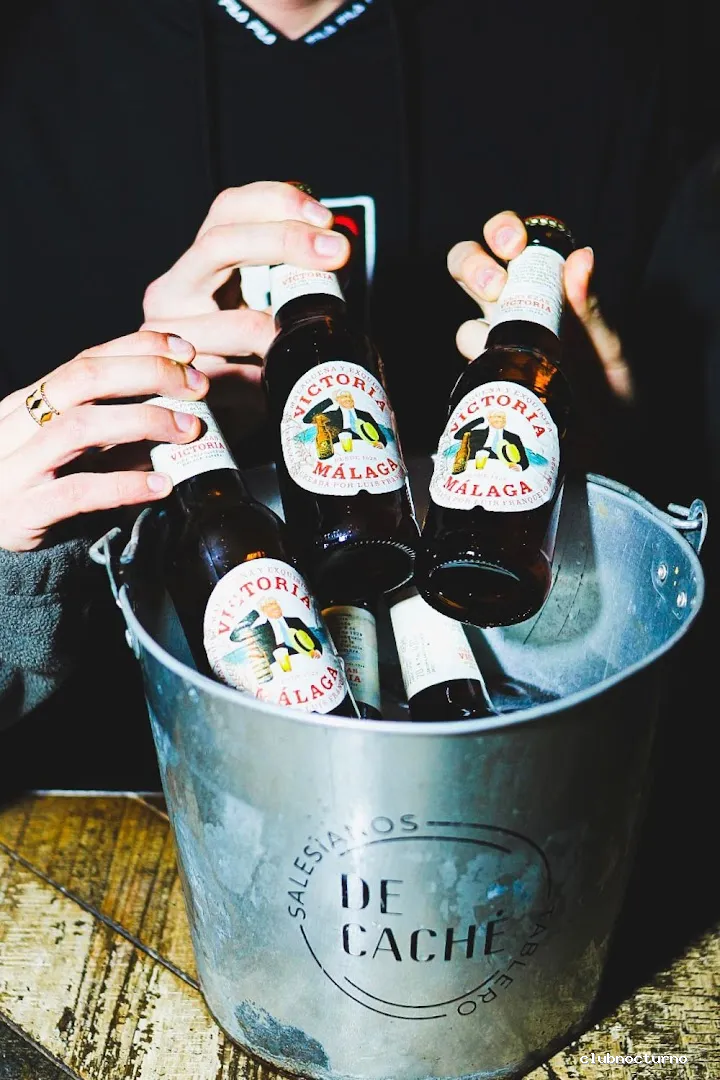 Bar DECACHÉ TABLERO