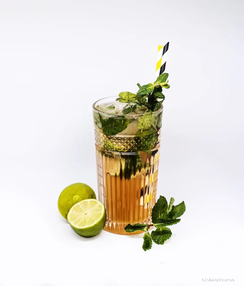 Bar Burbujas | Cocktail Bar en Fuengirola