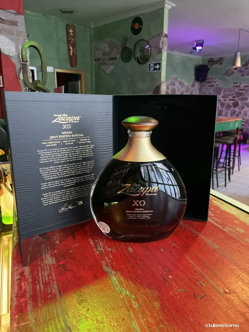 Bar Burbujas | Cocktail Bar en Fuengirola