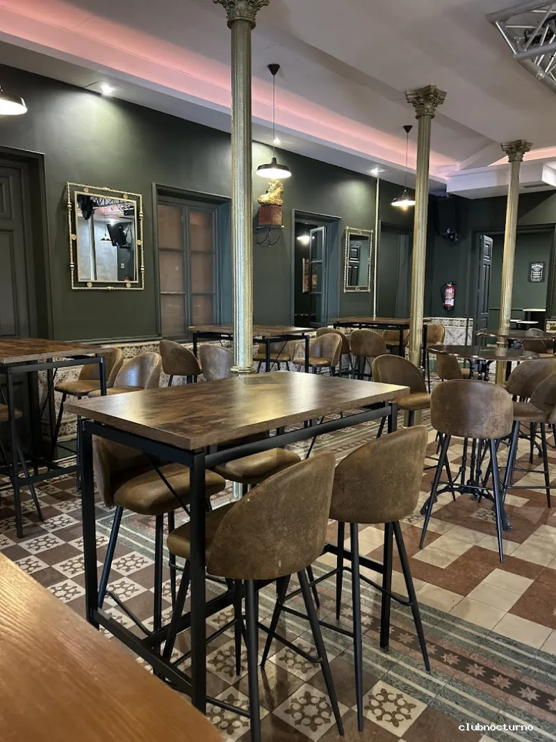 LA BOTA DE ORO Café & Copas