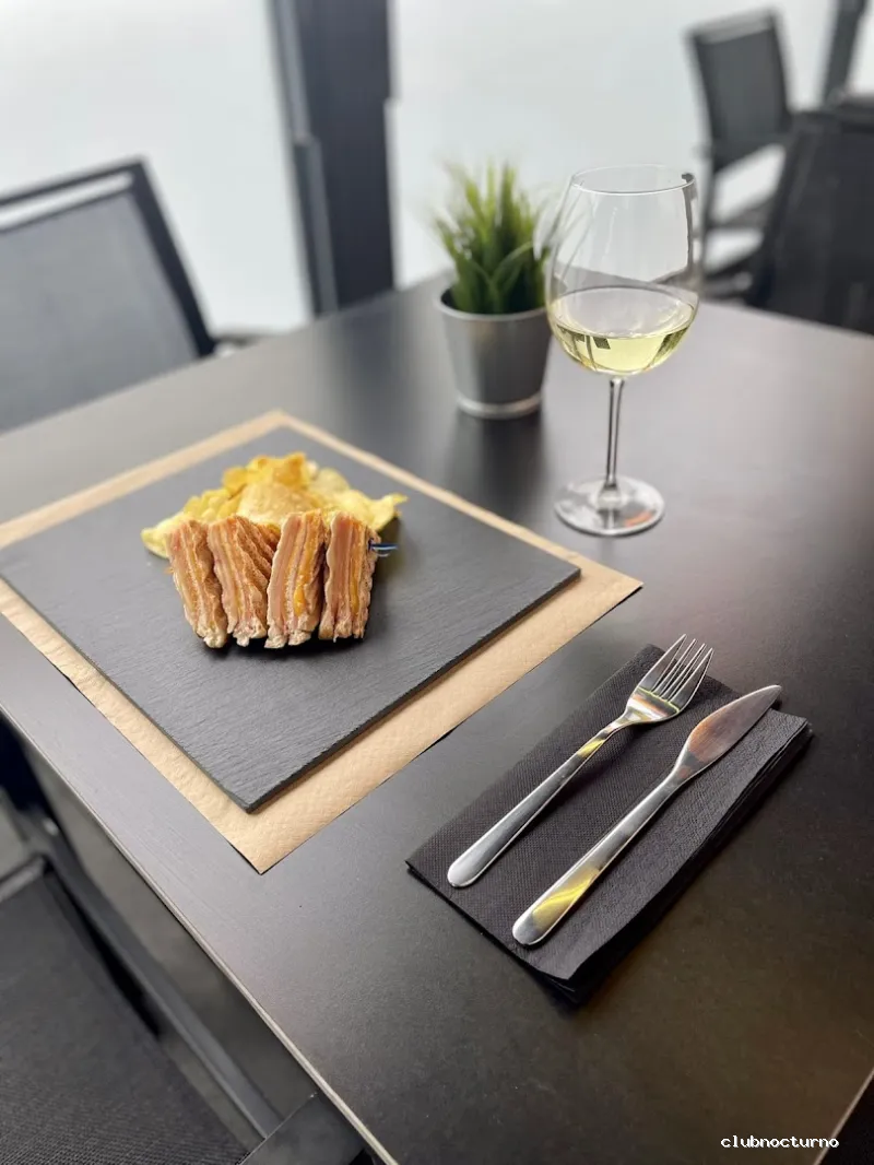 Pub Triángulo Swinger Club