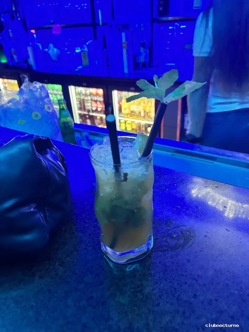 Waikiki Bar