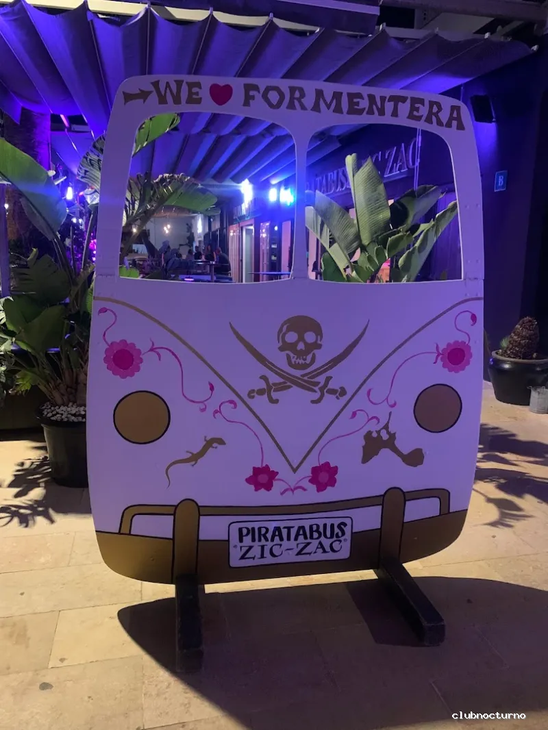 Piratabus ZIC ZAC