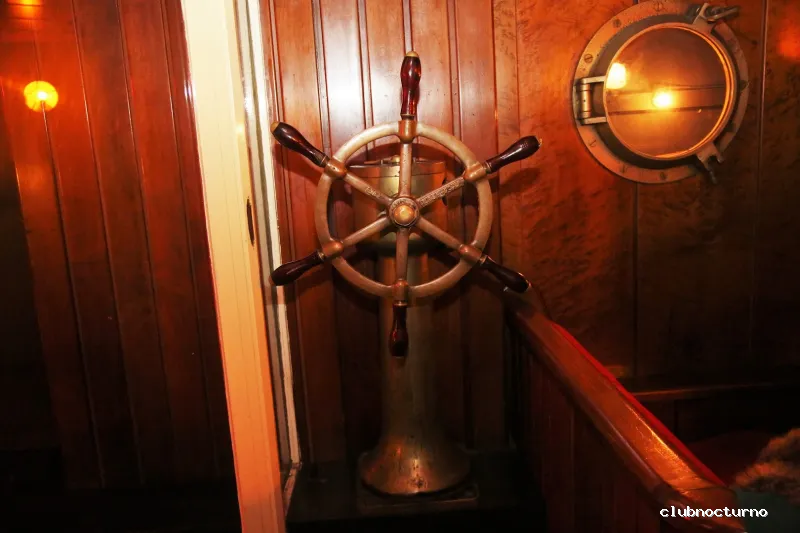 De Laval Genovés El Submarino