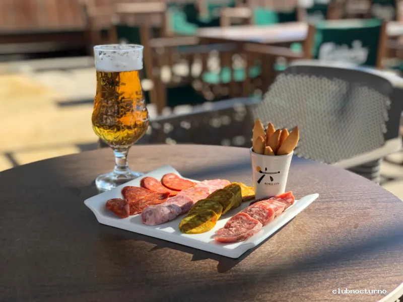 Saint James Santa Pola Urban Bar