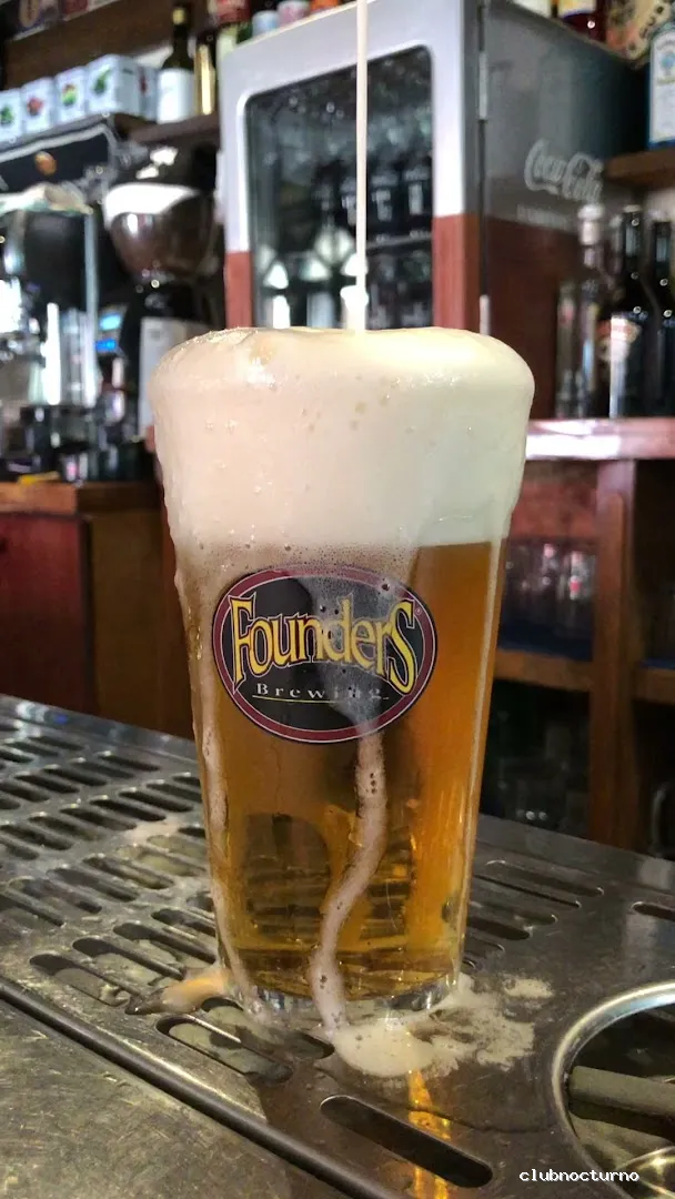 Saint James Santa Pola Urban Bar