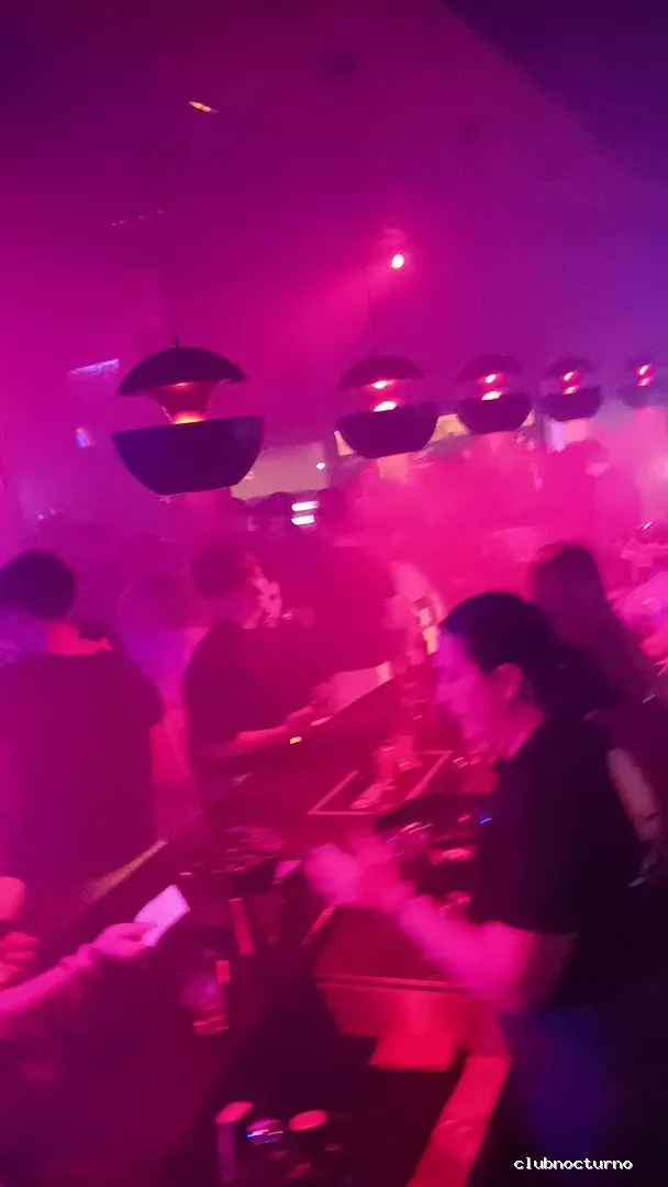 LA NIT CLUB & LOUNGE BAR