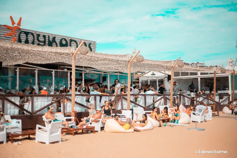 Pub Mykonos Beach Club