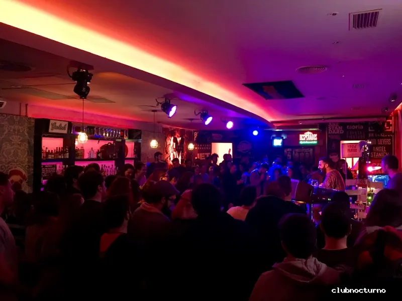 MELODIA Karaoke Pub de Copas en Mérida Extremadura