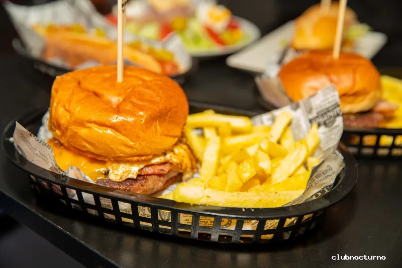 ATYPICO PUENTE TOCINOS