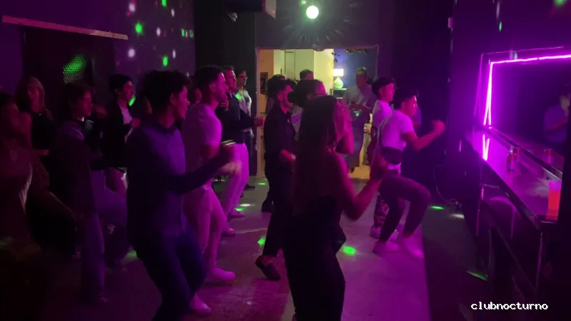 MIKY HOUSE VALENCIA | Salsa & Bachata Workshops & Social Dance on Thursdays