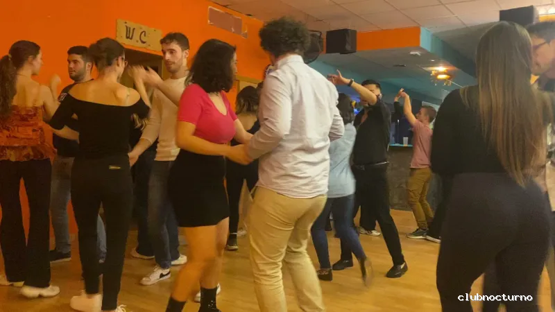 MIKY HOUSE VALENCIA | Salsa & Bachata Workshops & Social Dance on Thursdays