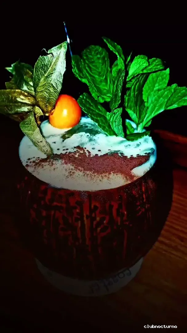 Pub Lola's Café Copas Cocktail Bar