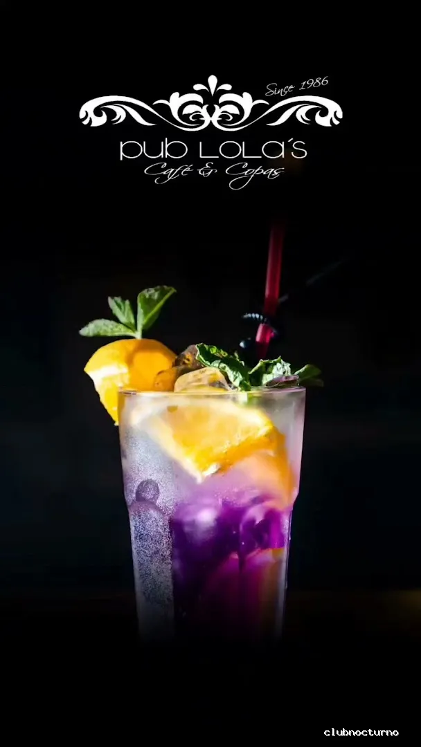 Pub Lola's Café Copas Cocktail Bar