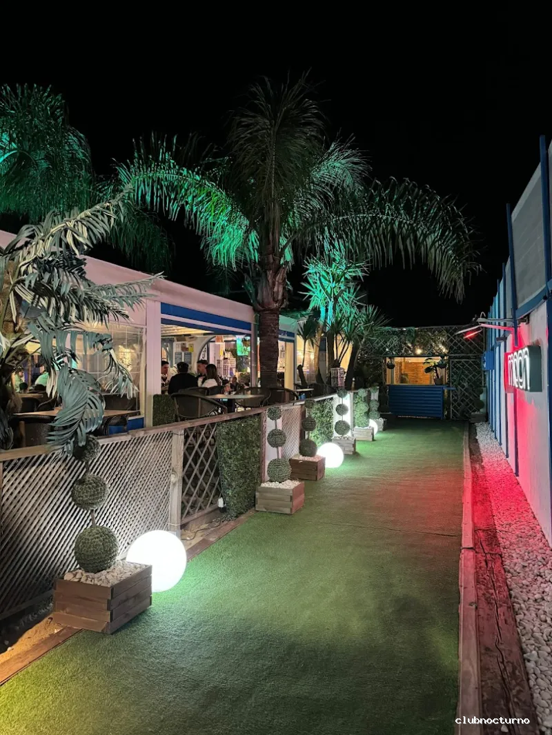 Lounge Moon Terraza Gines