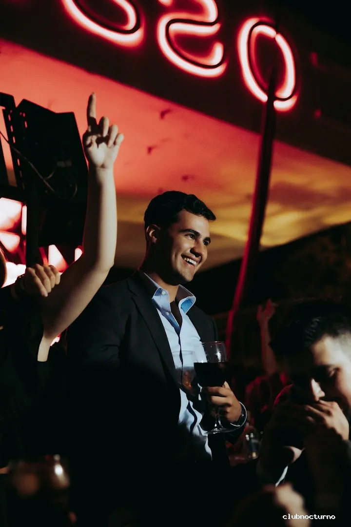 ROSSO by Antique Theatro