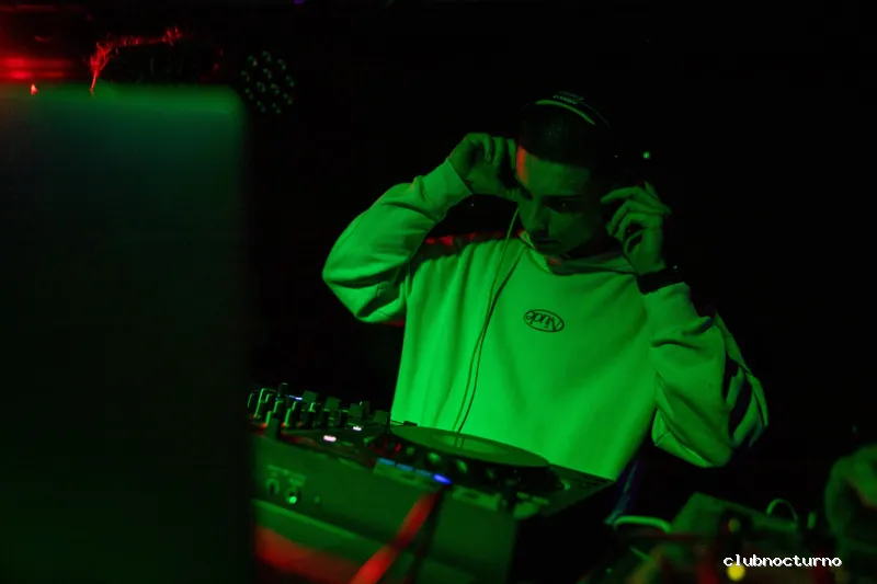 La Pasarela River Club