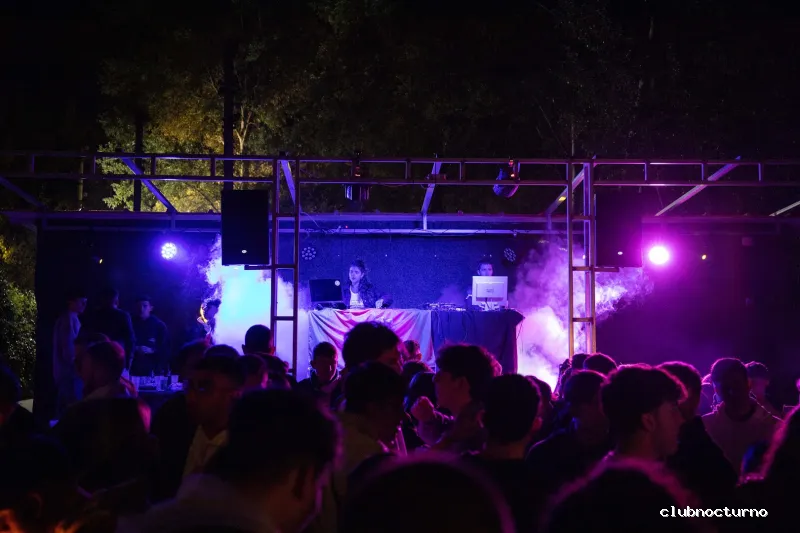 La Pasarela River Club