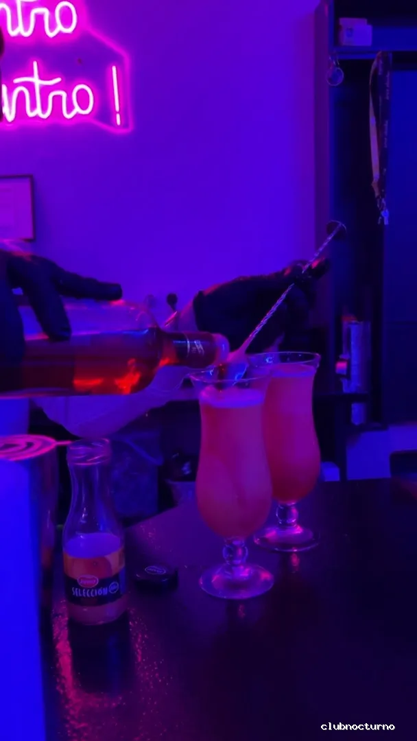 SAM VIBES, NIGHT CLUB