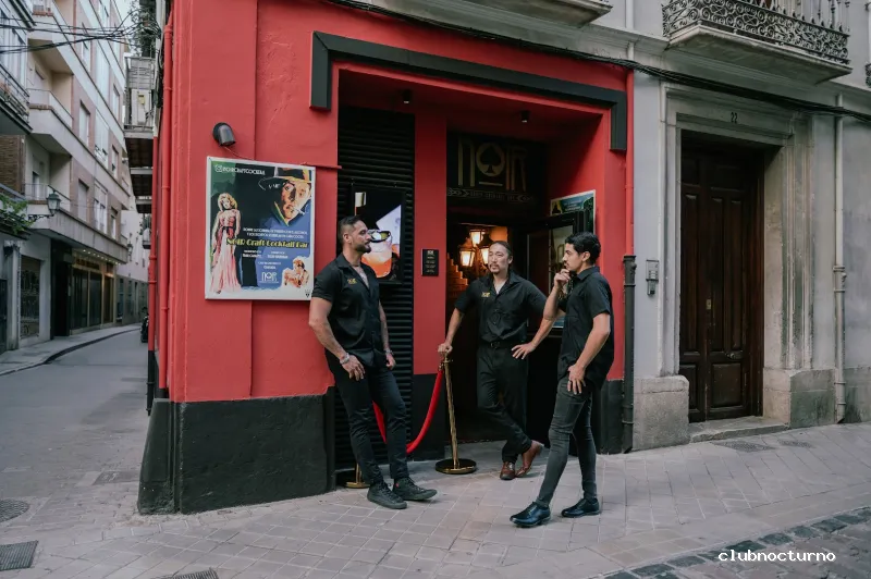 NOIR Craft Cocktail Bar