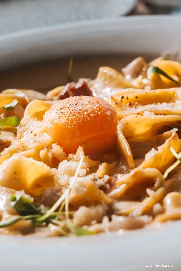 Maracas Restaurant & Lounge Club