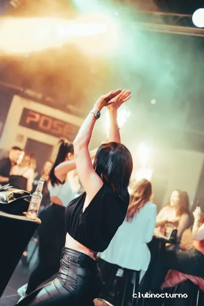 Pose Discoteca
