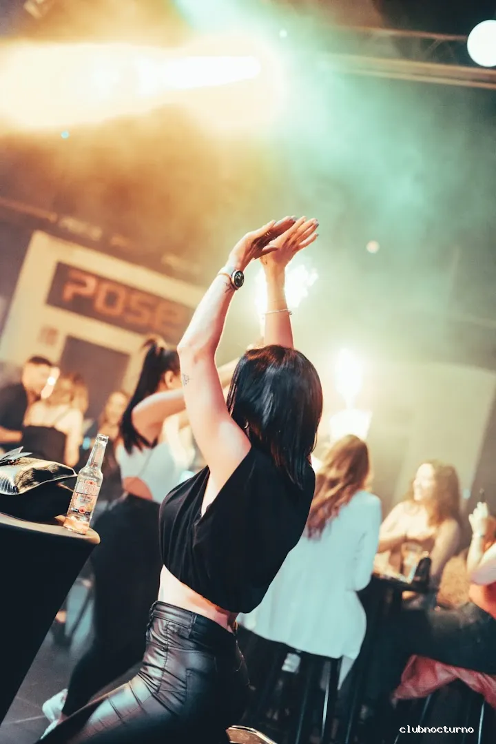 Pose Discoteca