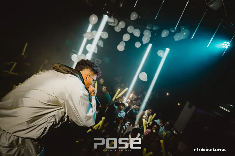 Pose Discoteca