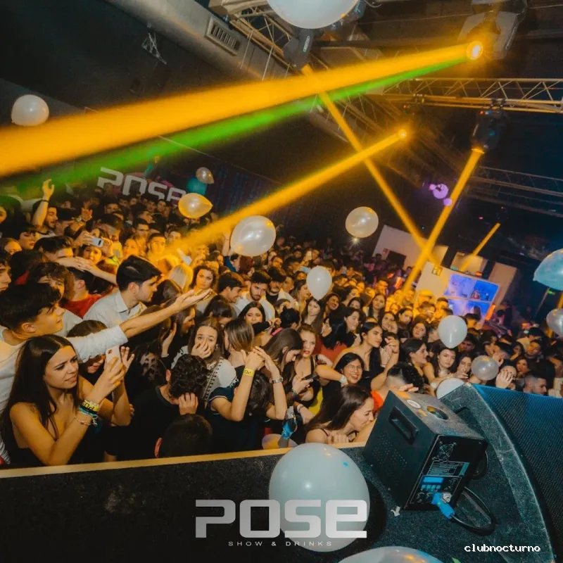 Pose Discoteca