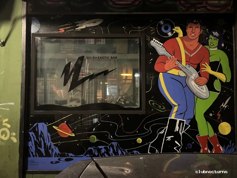 Planet M Sci-Exotic Rock’n’Roll Bar Malasaña