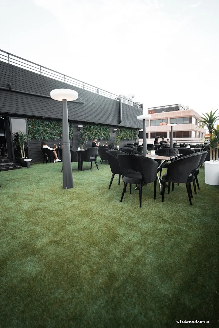 Kokó Blvck restaurante coctelería tetería