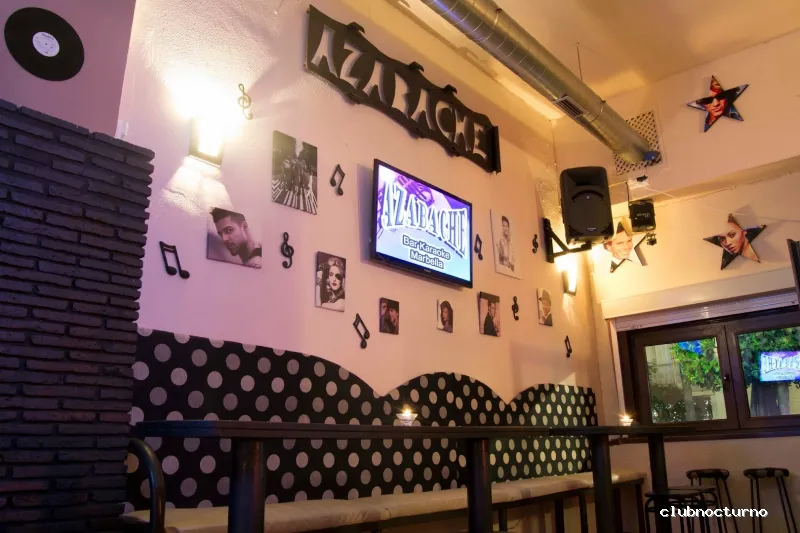Azabache Karaoke Bar