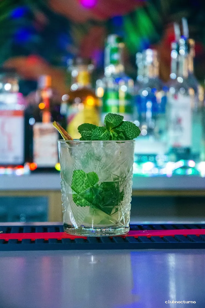 Edén de Huertas Bar de Copas y Cachimbas