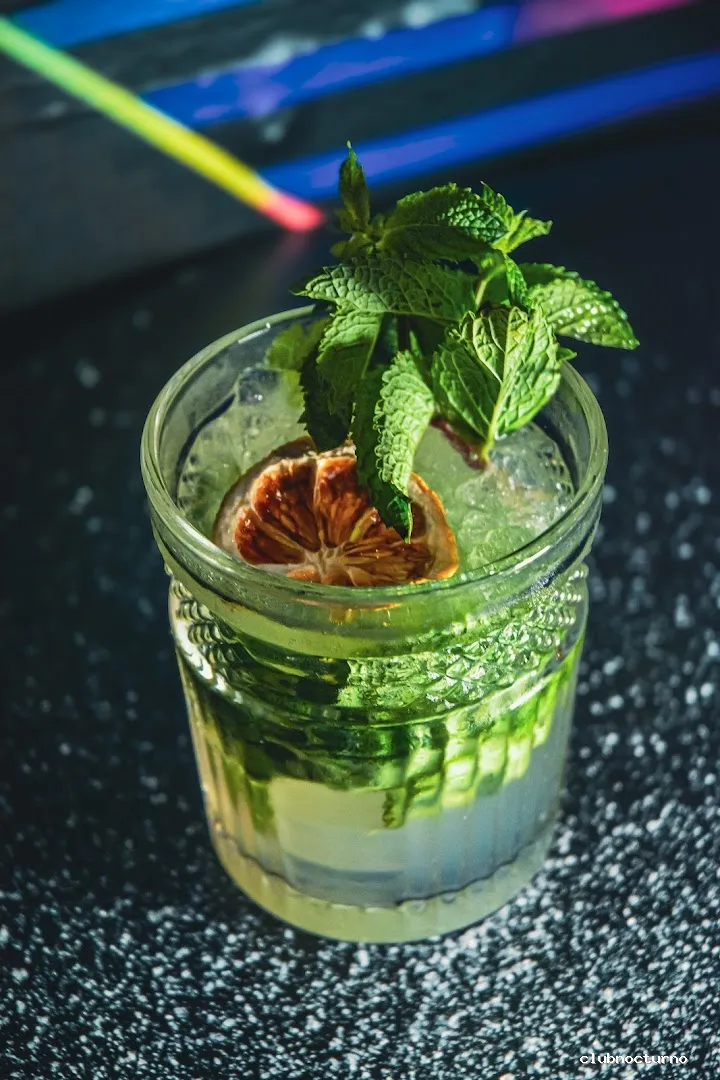 Edén de Huertas Bar de Copas y Cachimbas