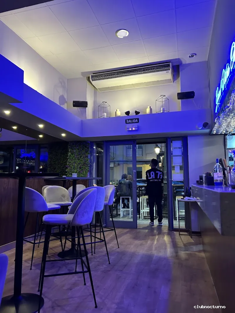 La 73 Cocktail Bar Valencia