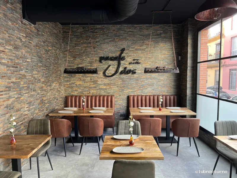 Cafetería Pasaje Dos Lounge Bar