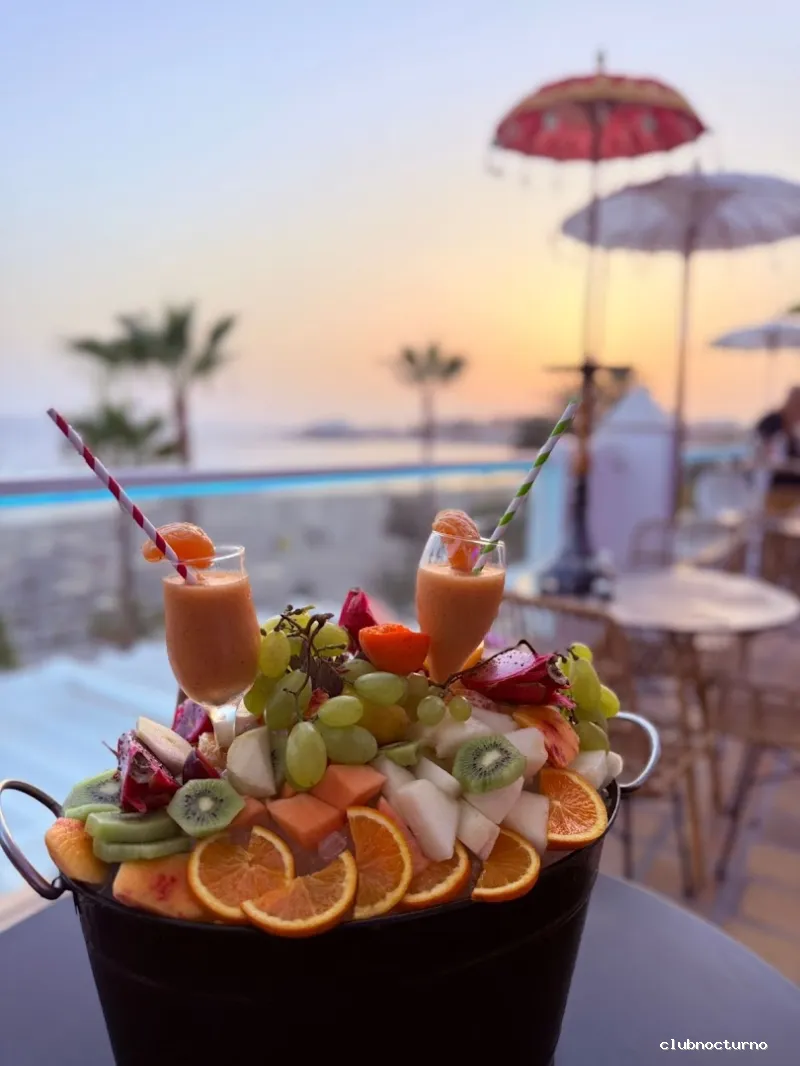 Thiaghito Lounge Club