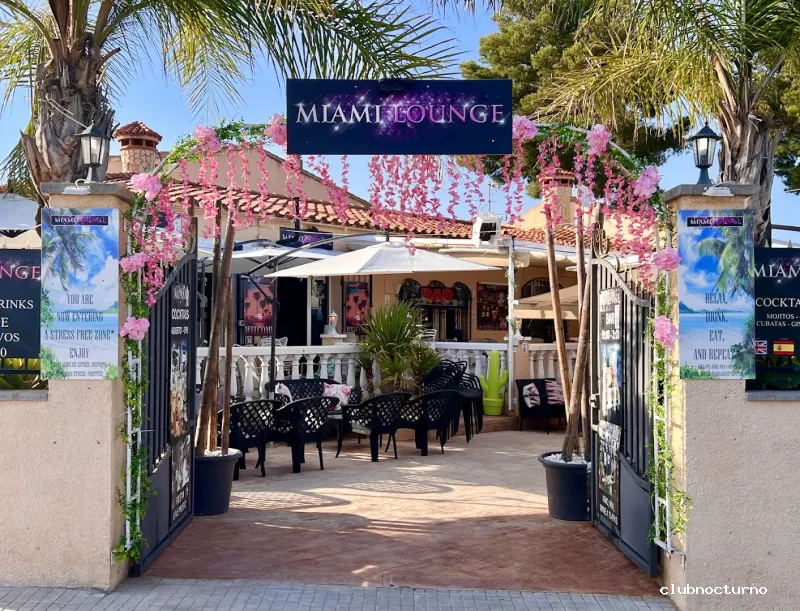 MIAMI LOUNGE