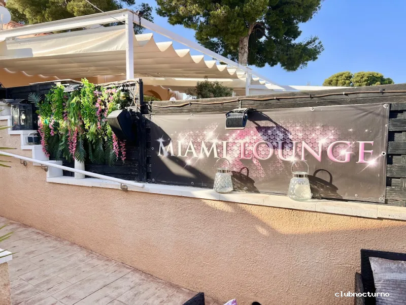 MIAMI LOUNGE