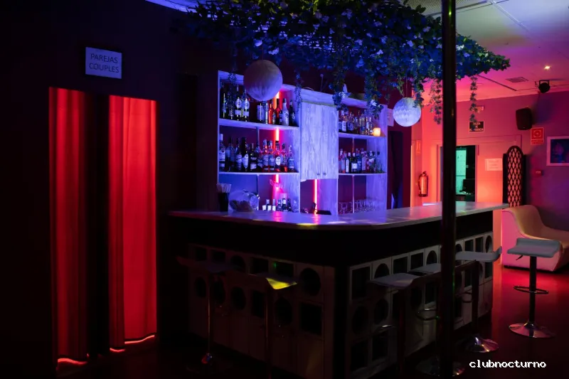 Vanity Parejas - Pub liberal Swinger Alicante