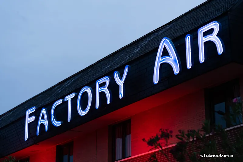 Factory Air - Sala & Hotel