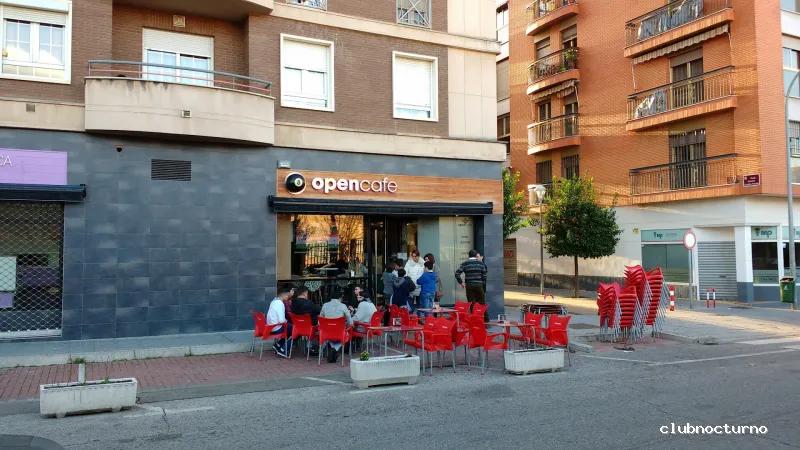 OPENCAFÉ | Sala de Billares