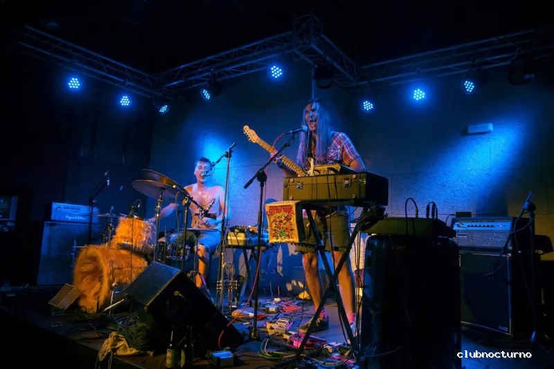 16 TONELADAS | ROCK CLUB