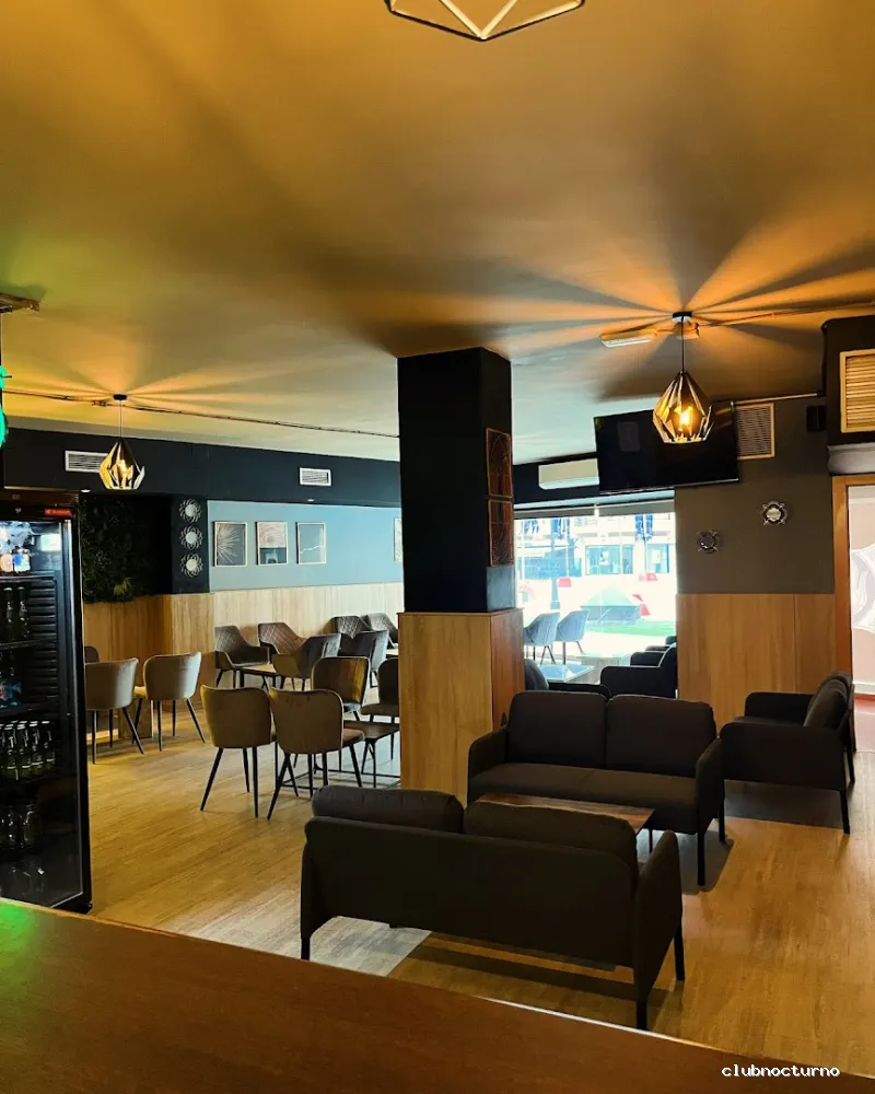 Zenit Tea & Shisha Lounge - Albacete